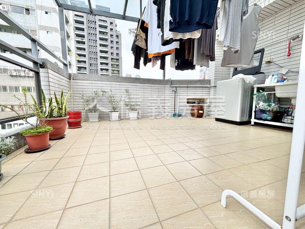 科博９年獨棟角墅增建電梯房屋室內格局與周邊環境