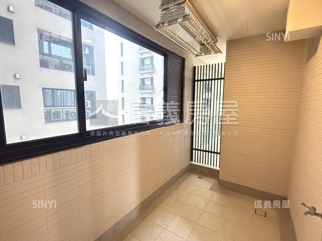 悅世界高樓三房雙平車位房屋室內格局與周邊環境