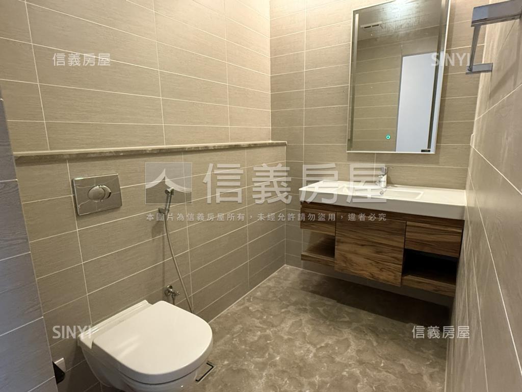 悅世界高樓三房雙平車位房屋室內格局與周邊環境