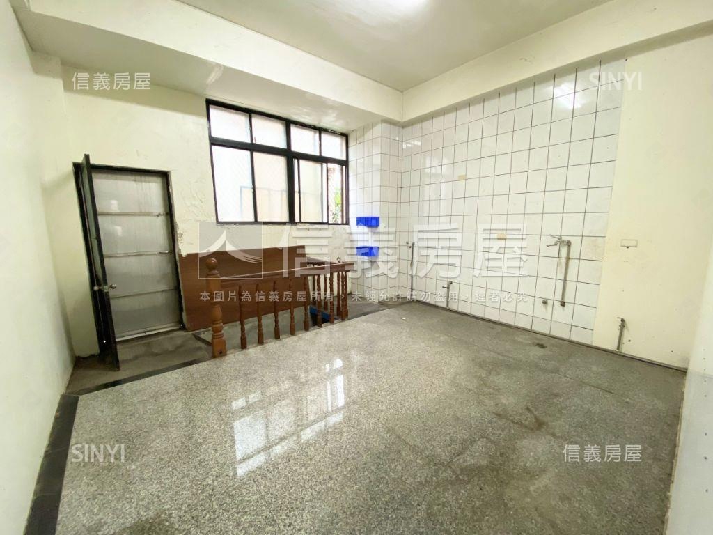 西大路臨路招財黃金店面房屋室內格局與周邊環境