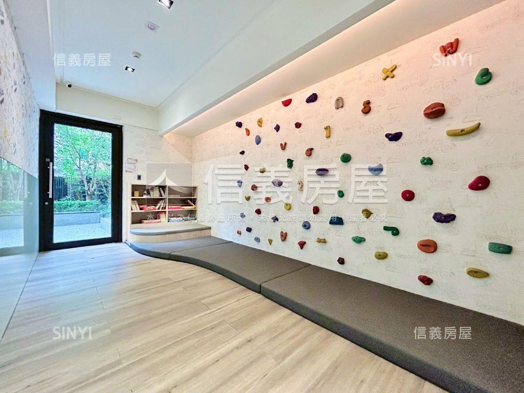 元心璽苑兩房兩衛平面車位房屋室內格局與周邊環境