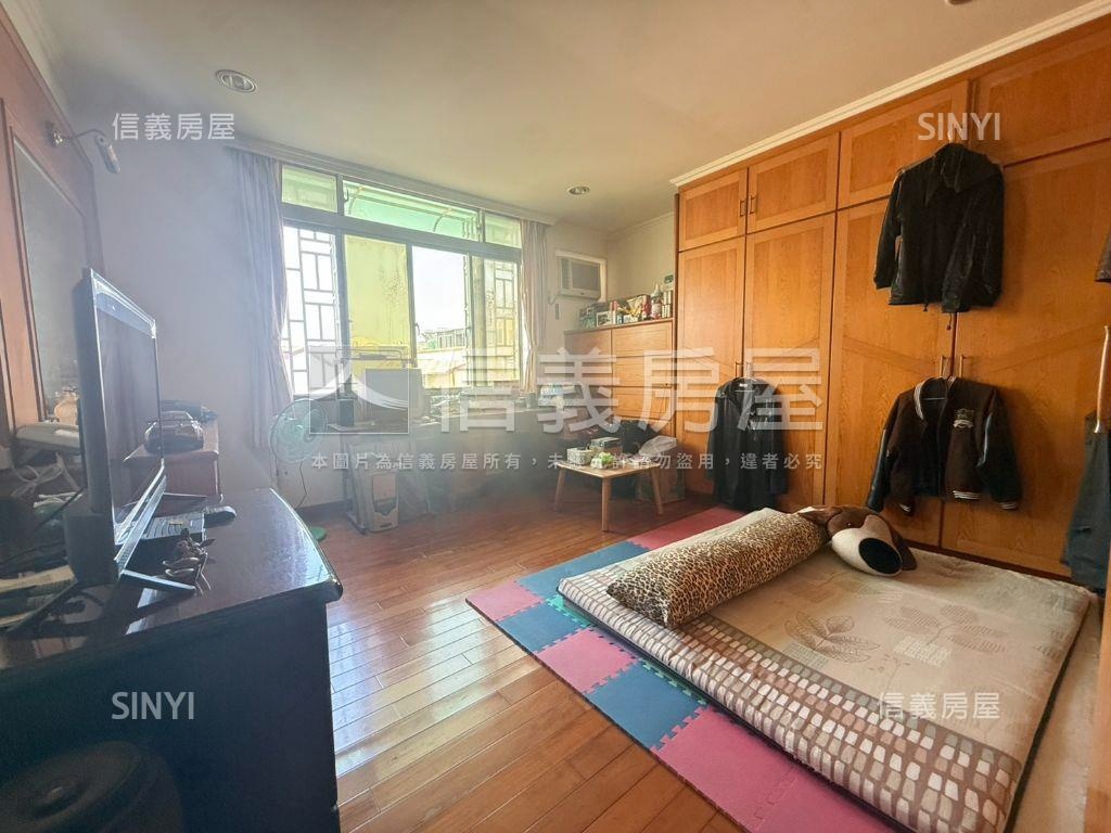 安中路一段ｘ雙面臨路透天房屋室內格局與周邊環境