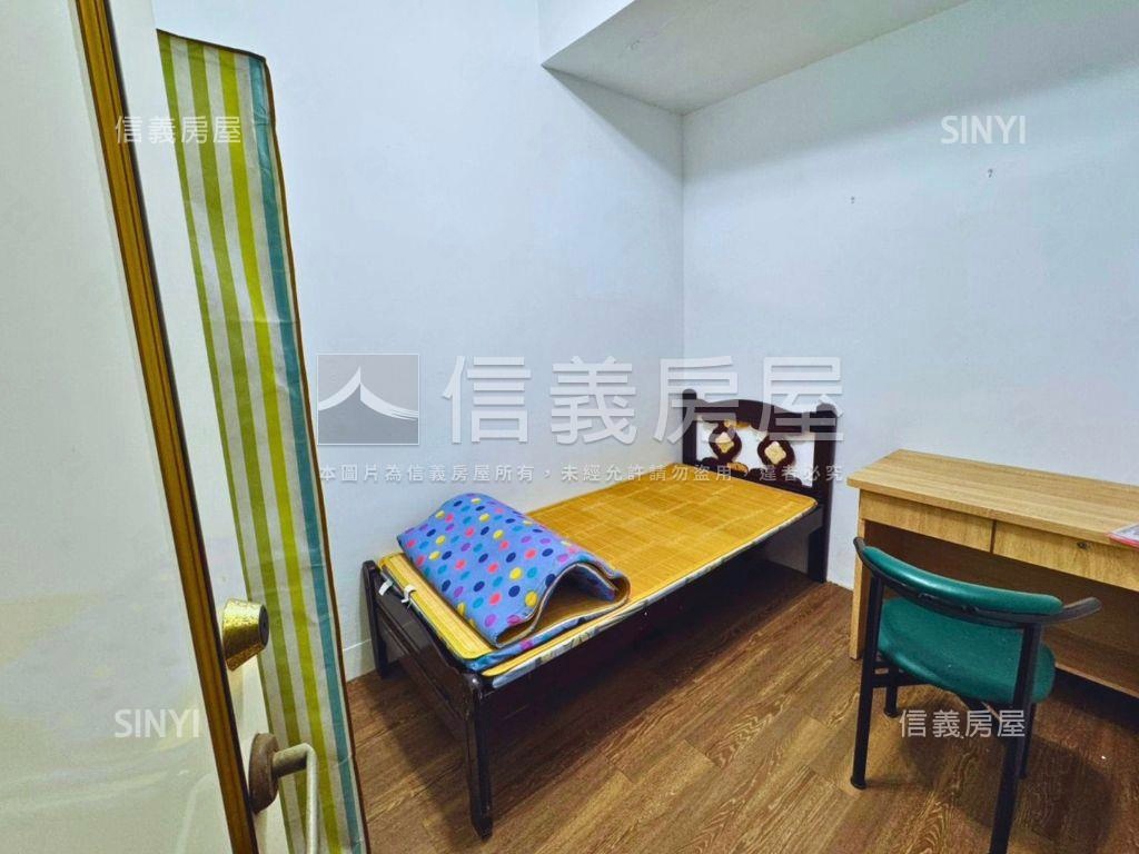 近文化大學１２間雅房超讚房屋室內格局與周邊環境