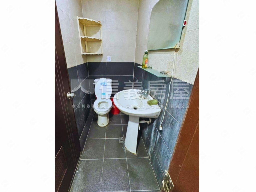 近文化大學１２間雅房超讚房屋室內格局與周邊環境