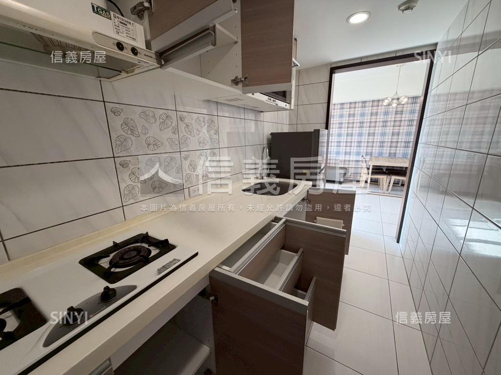 專任璞麗兩房平車房屋室內格局與周邊環境