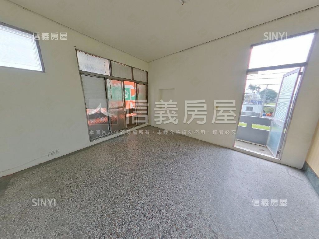 中山路上車水馬龍邊間透店房屋室內格局與周邊環境