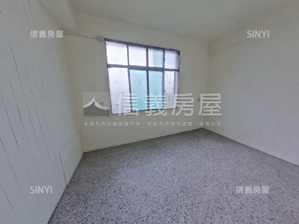 中山路上車水馬龍邊間透店房屋室內格局與周邊環境