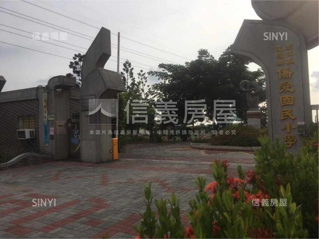 中山路上車水馬龍邊間透店房屋室內格局與周邊環境
