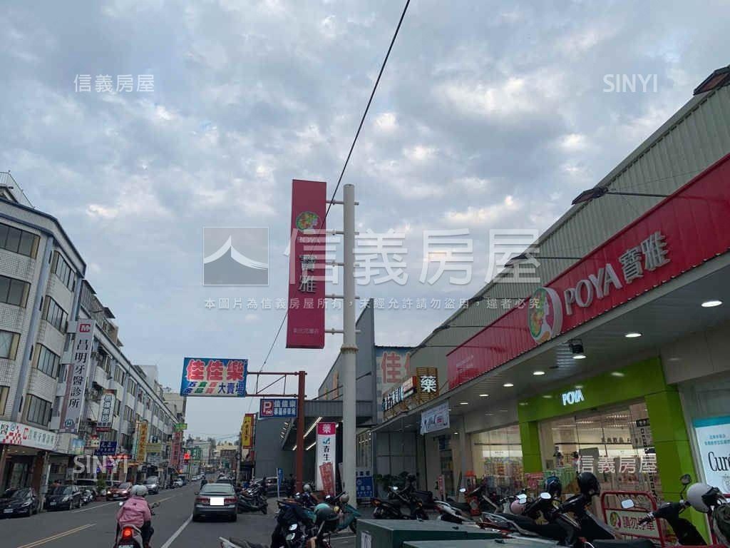 中山路上車水馬龍邊間透店房屋室內格局與周邊環境