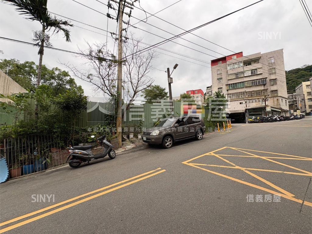 稀有雙面臨路龜山丙建房屋室內格局與周邊環境