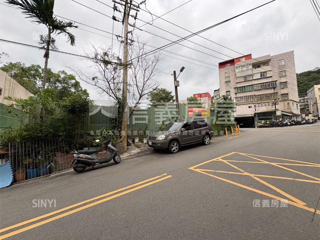 稀有雙面臨路龜山丙建房屋室內格局與周邊環境