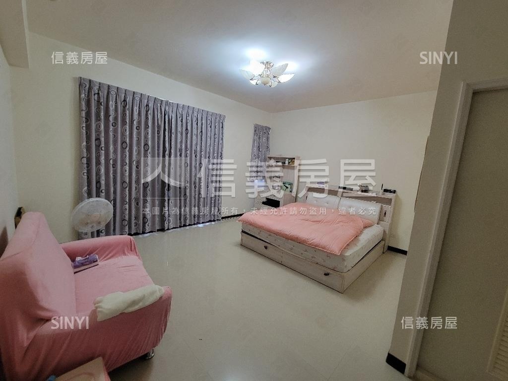 臨路三面採光✦輕屋齡透天房屋室內格局與周邊環境