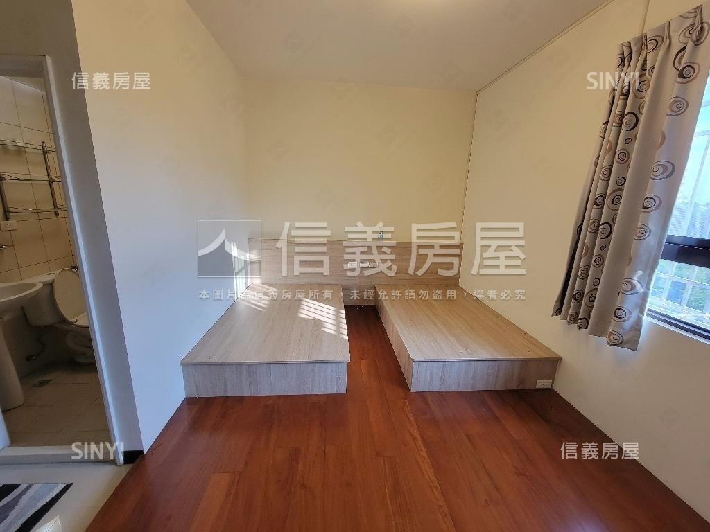 臨路三面採光✦輕屋齡透天房屋室內格局與周邊環境