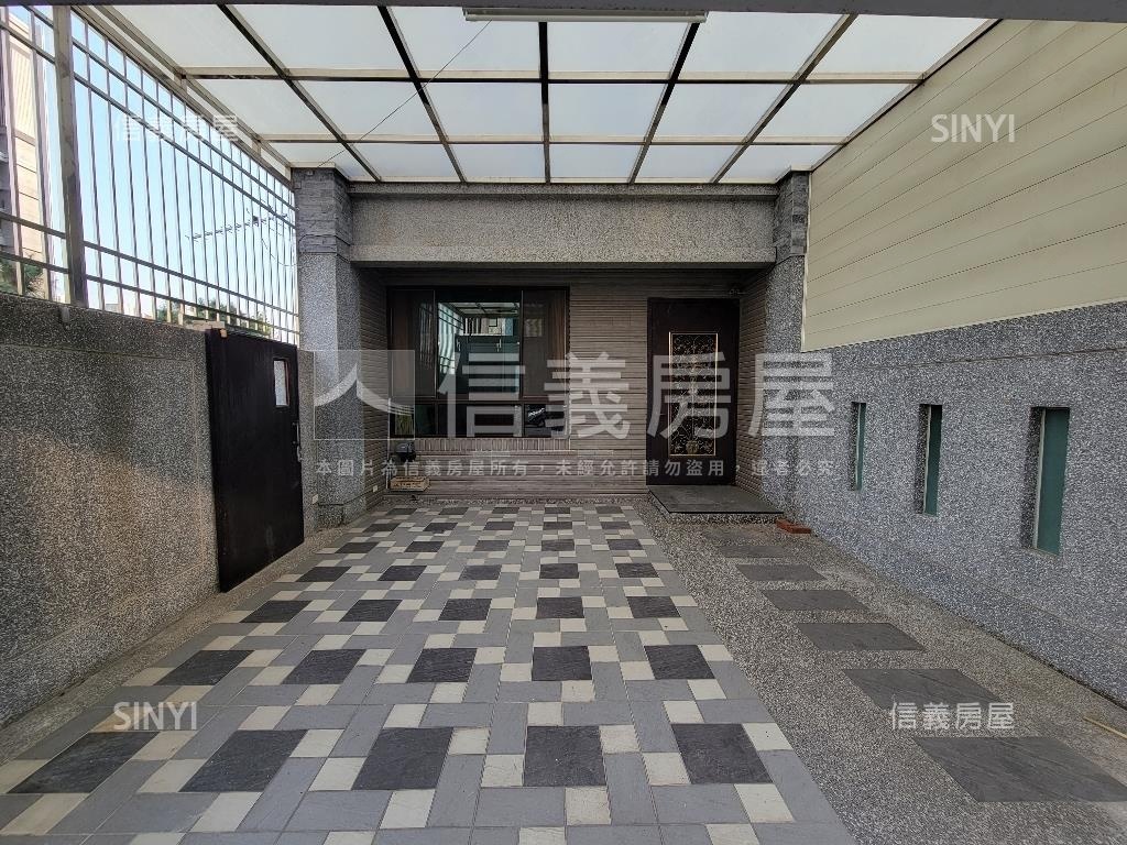 臨路三面採光✦輕屋齡透天房屋室內格局與周邊環境