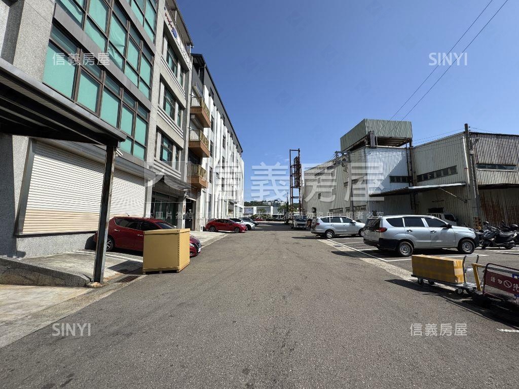中華路四段乙工ＲＣ造廠房房屋室內格局與周邊環境