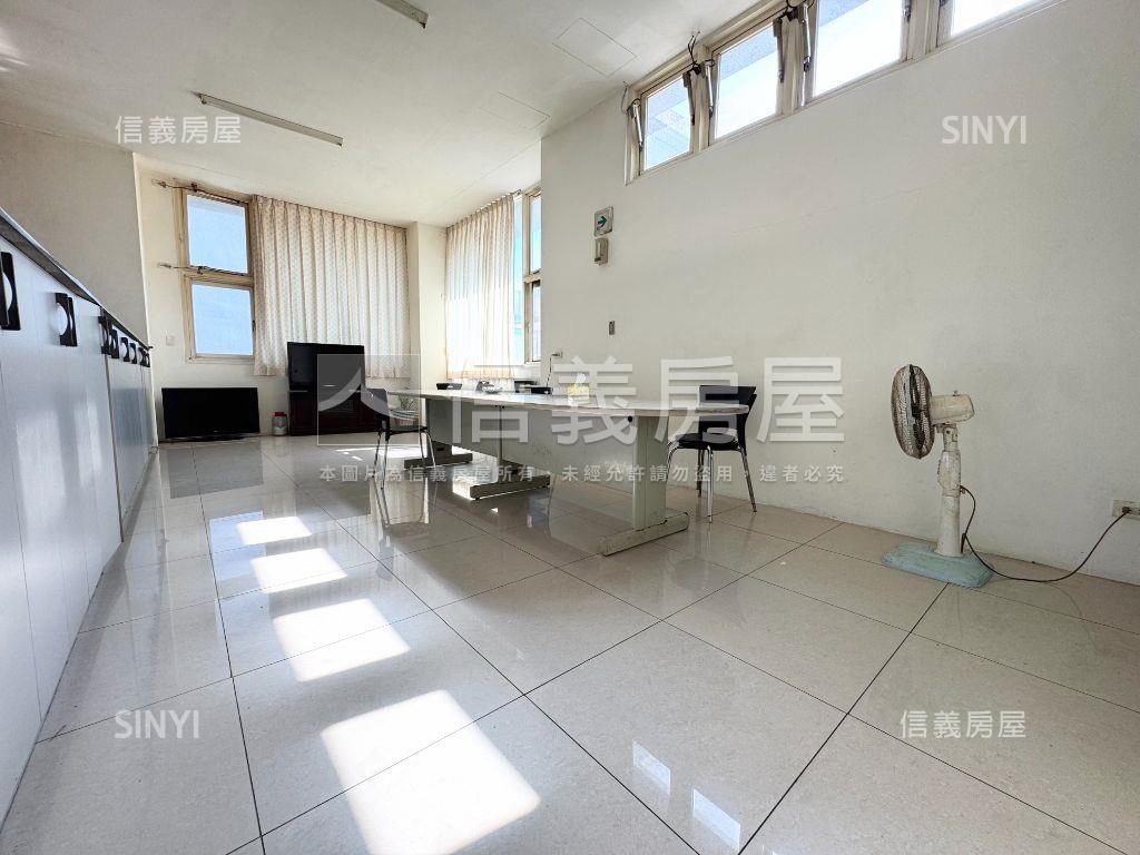 中華路四段乙工ＲＣ造廠房房屋室內格局與周邊環境