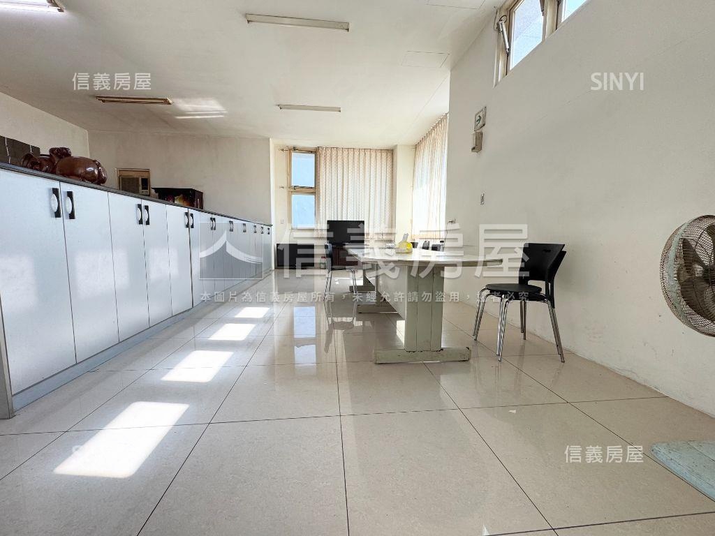 中華路四段乙工ＲＣ造廠房房屋室內格局與周邊環境