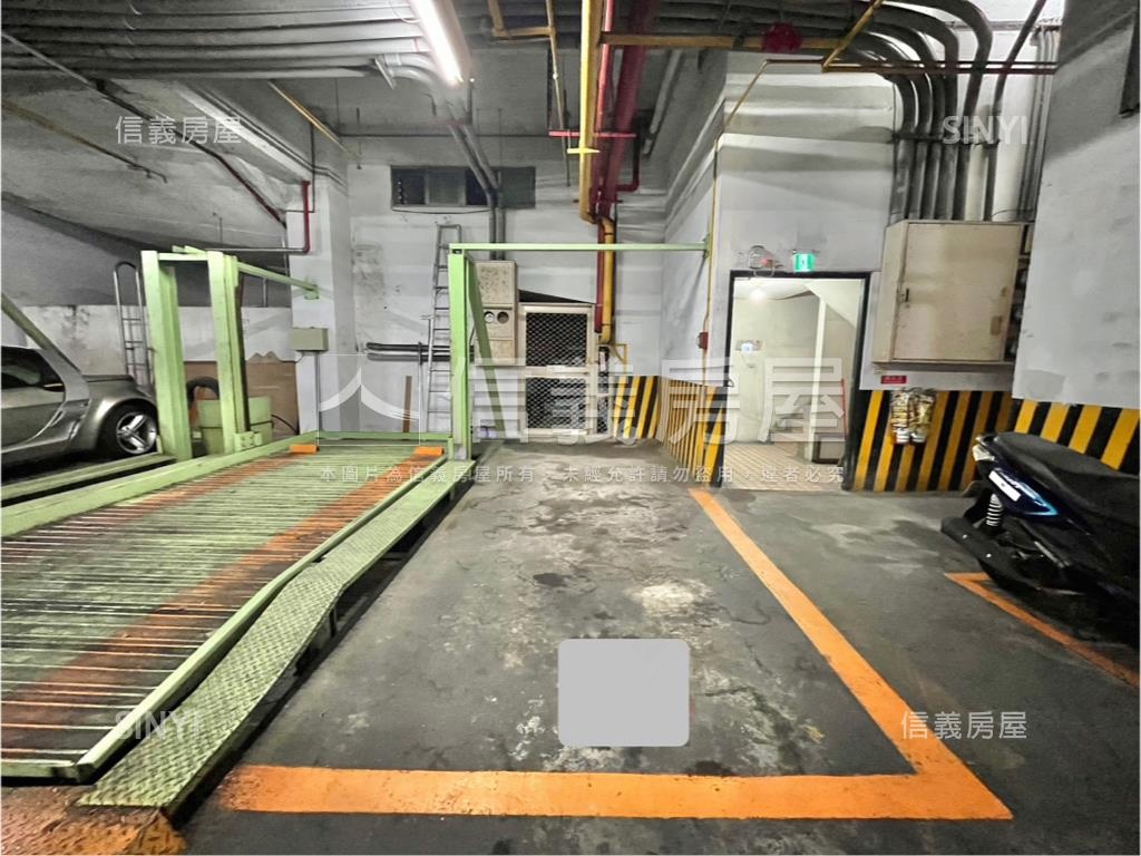 八期四房露臺戶Ｂ１平車房屋室內格局與周邊環境