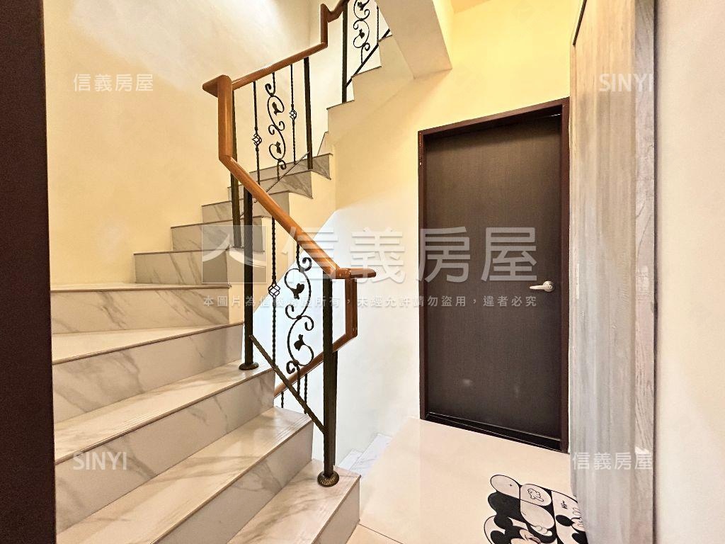 臨路四房透天有裝潢讚房屋室內格局與周邊環境