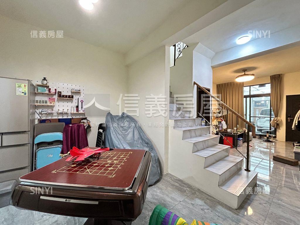 臨路四房透天有裝潢讚房屋室內格局與周邊環境