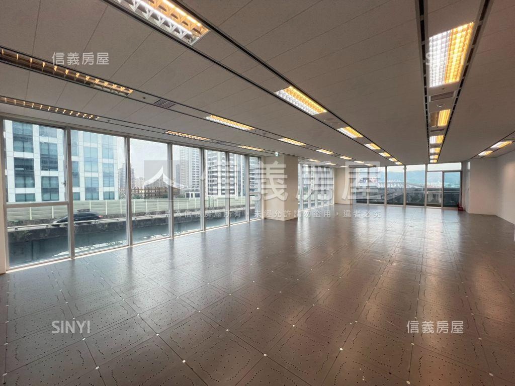 副都心中悅寰宇一號商辦房屋室內格局與周邊環境