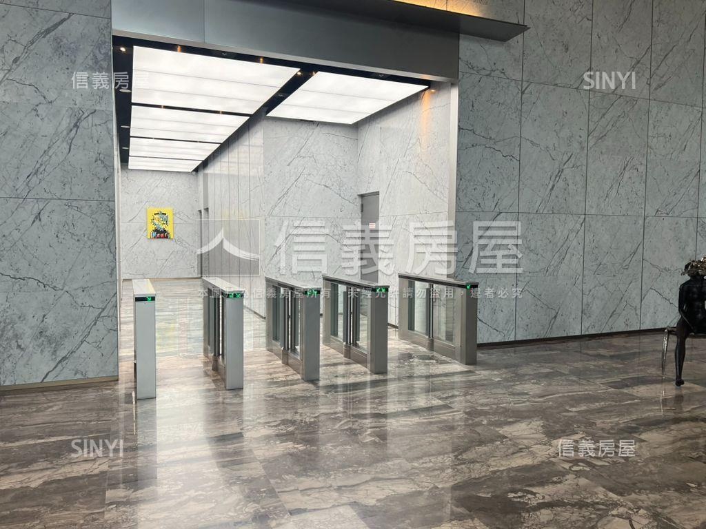 副都心中悅寰宇一號商辦房屋室內格局與周邊環境
