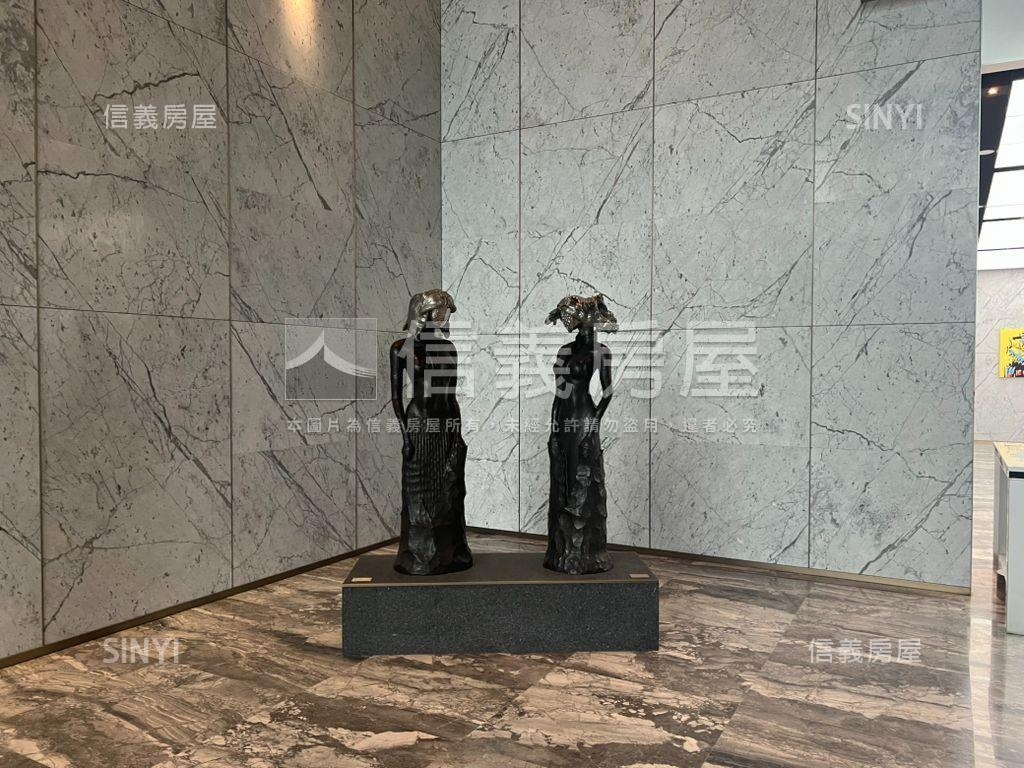 副都心中悅寰宇一號商辦房屋室內格局與周邊環境