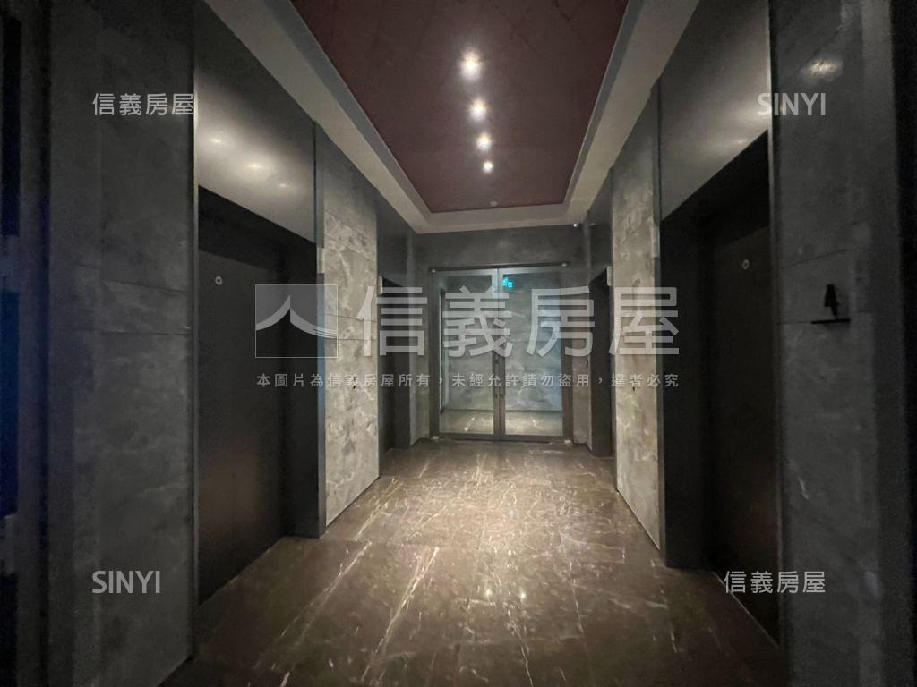 副都心中悅寰宇一號商辦房屋室內格局與周邊環境