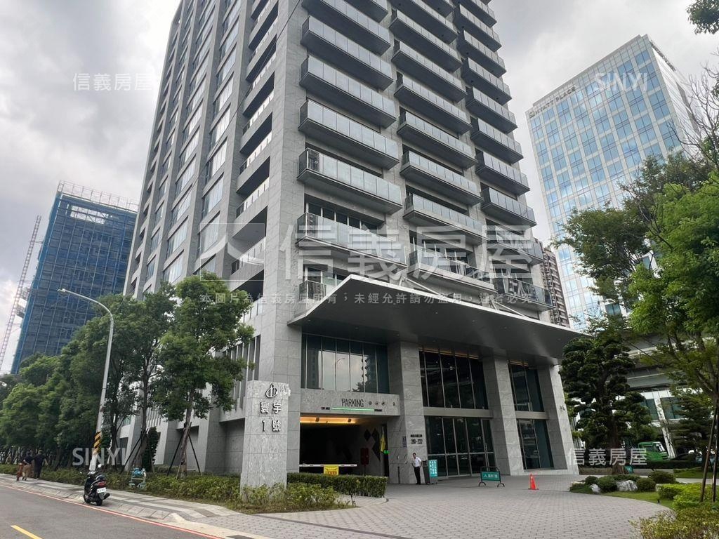 副都心中悅寰宇一號商辦房屋室內格局與周邊環境