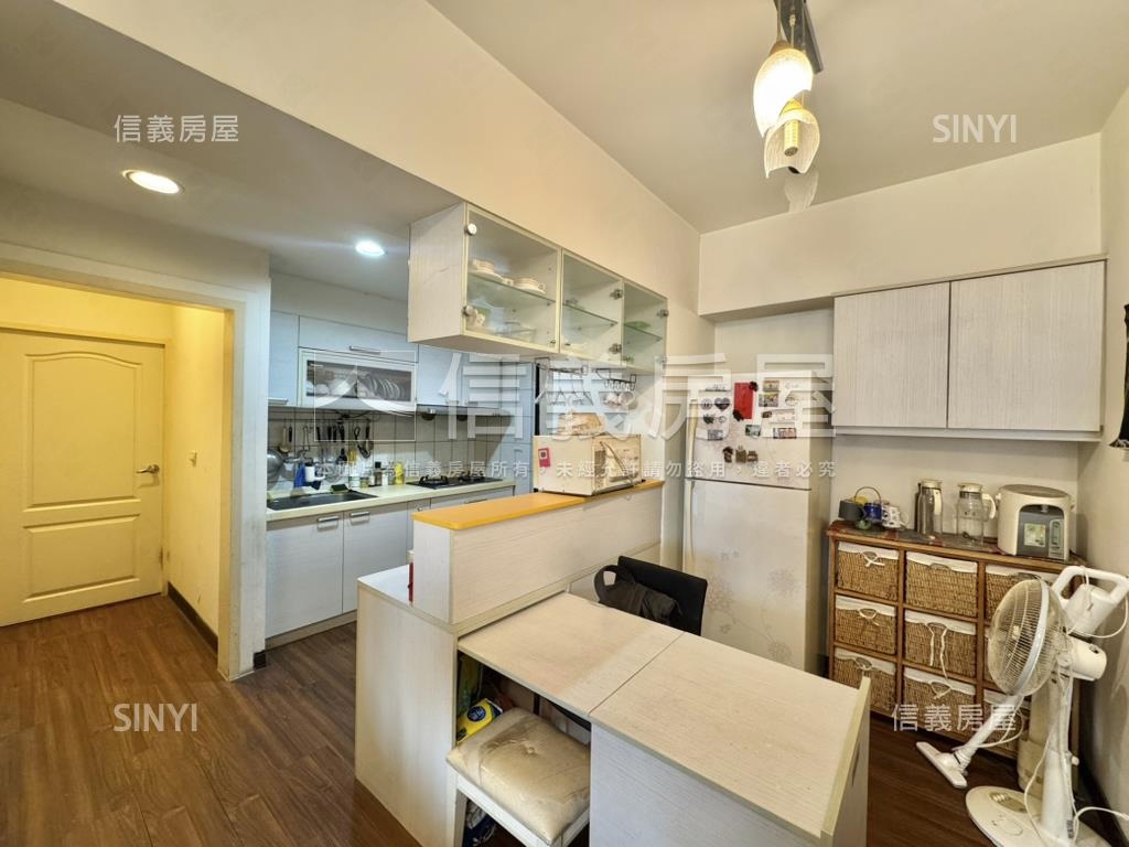 美麗宏國高樓方正兩房房屋室內格局與周邊環境