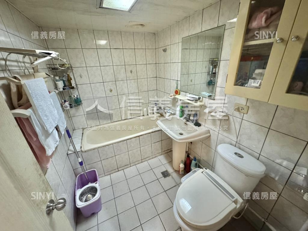 美麗宏國高樓方正兩房房屋室內格局與周邊環境