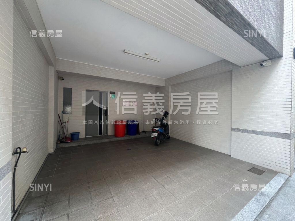 新市７間套房收租美透房屋室內格局與周邊環境