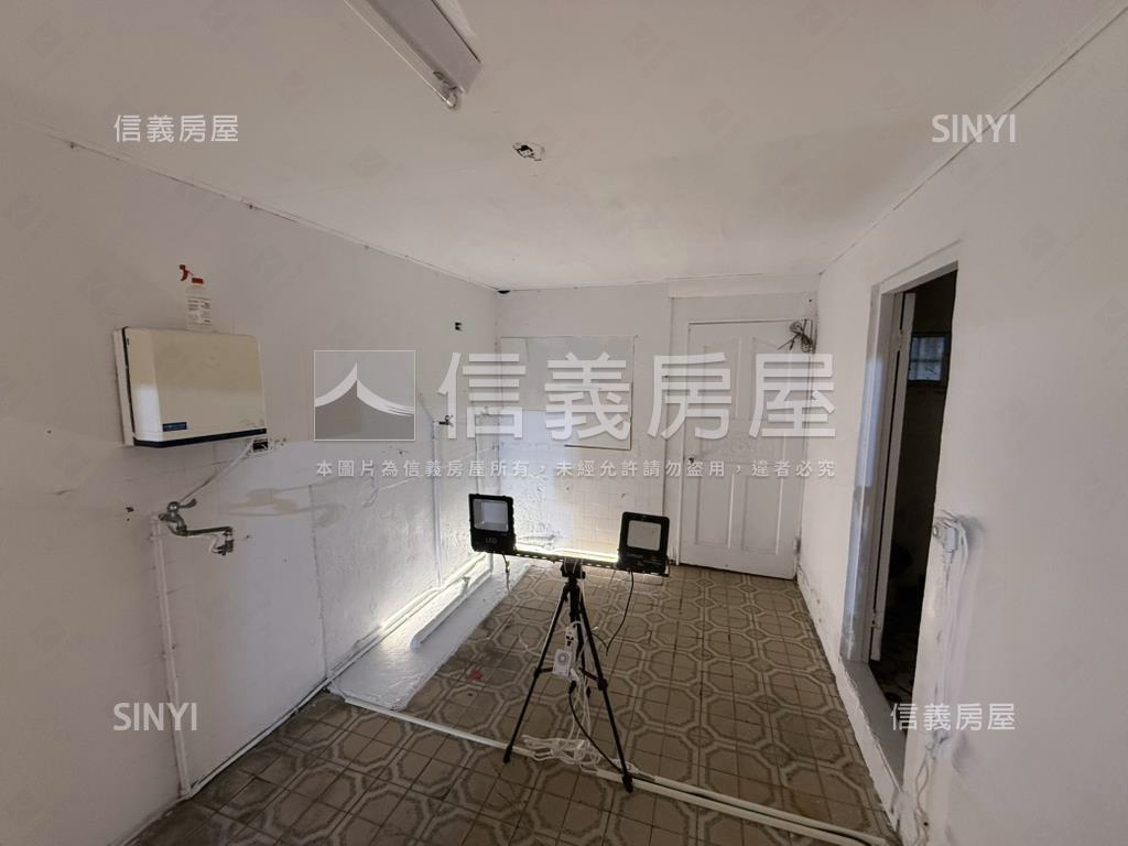 正東門路稀有美店地房屋室內格局與周邊環境