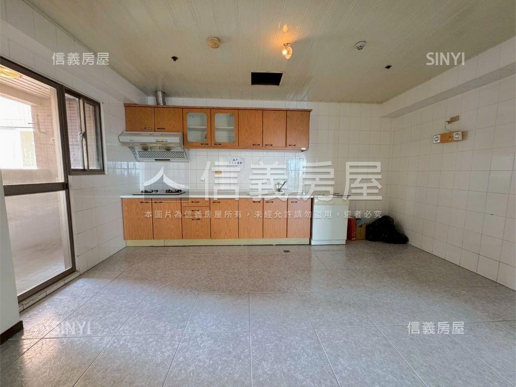 國唐國寶高樓朝南視野房屋室內格局與周邊環境