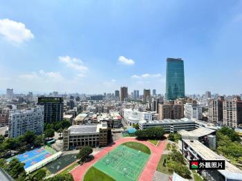 國唐建設國寶高樓朝南視野