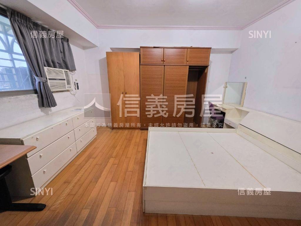 捷運採光三房前後陽台房屋室內格局與周邊環境