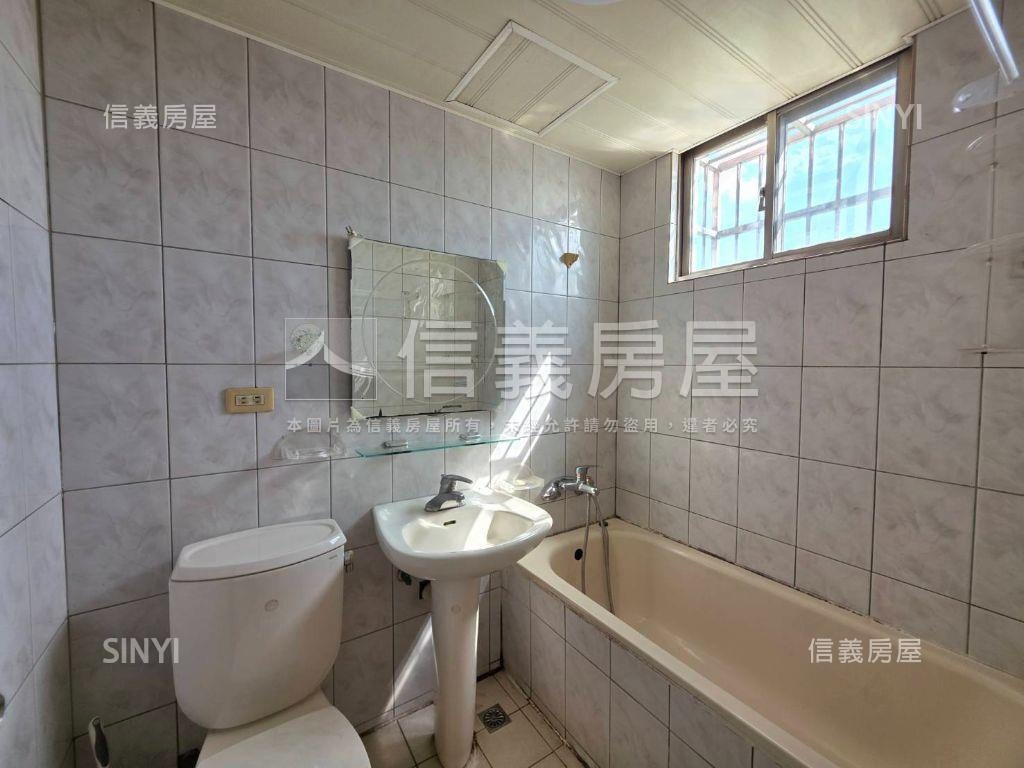 捷運採光三房前後陽台房屋室內格局與周邊環境