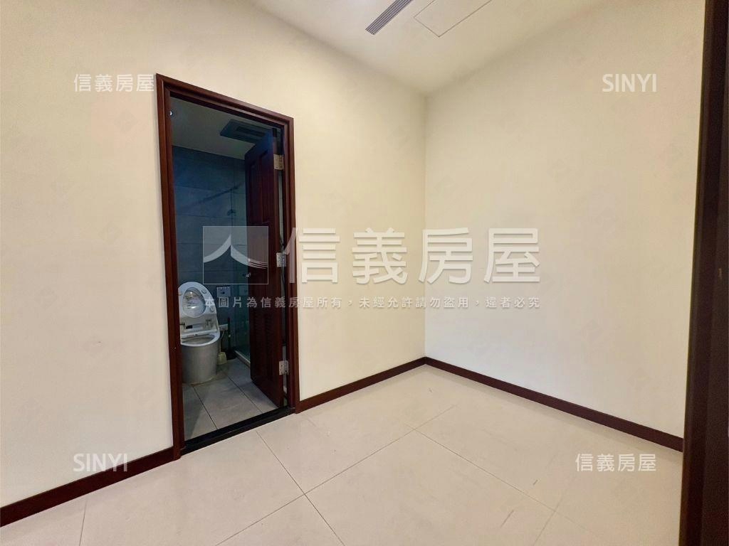 西門帆船地標阿曼ＴＩＴ房屋室內格局與周邊環境