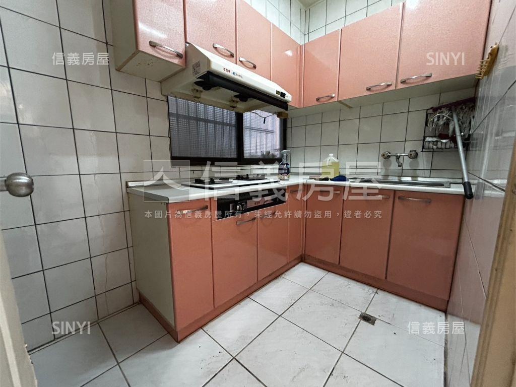 北區捷運綠線首購首選三房房屋室內格局與周邊環境