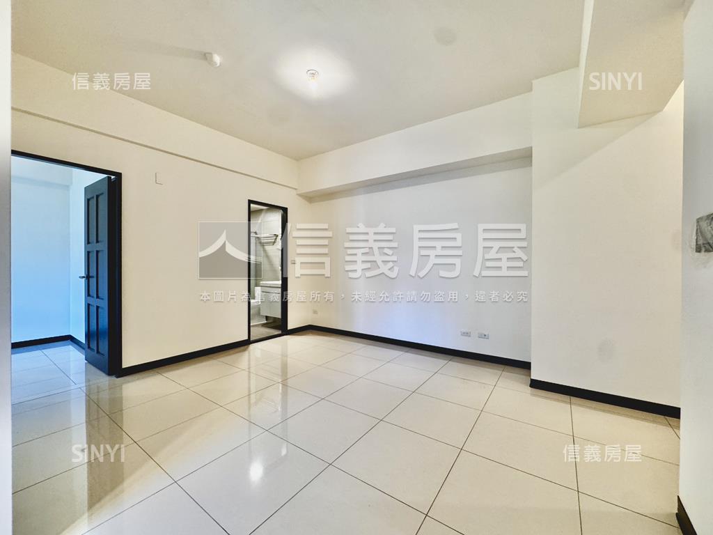 近火車站綠景兩房兩衛車位房屋室內格局與周邊環境
