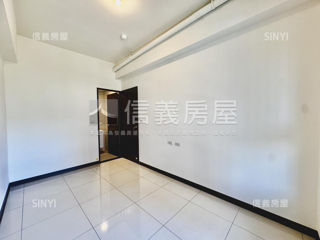 近火車站綠景兩房兩衛車位房屋室內格局與周邊環境