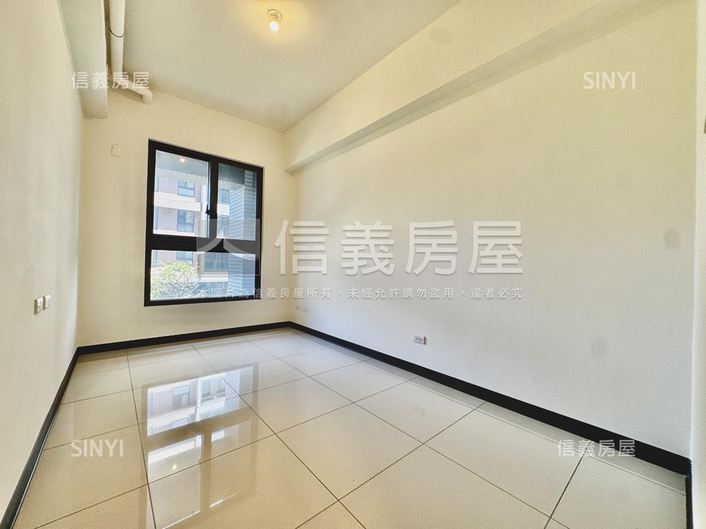 近火車站綠景兩房兩衛車位房屋室內格局與周邊環境
