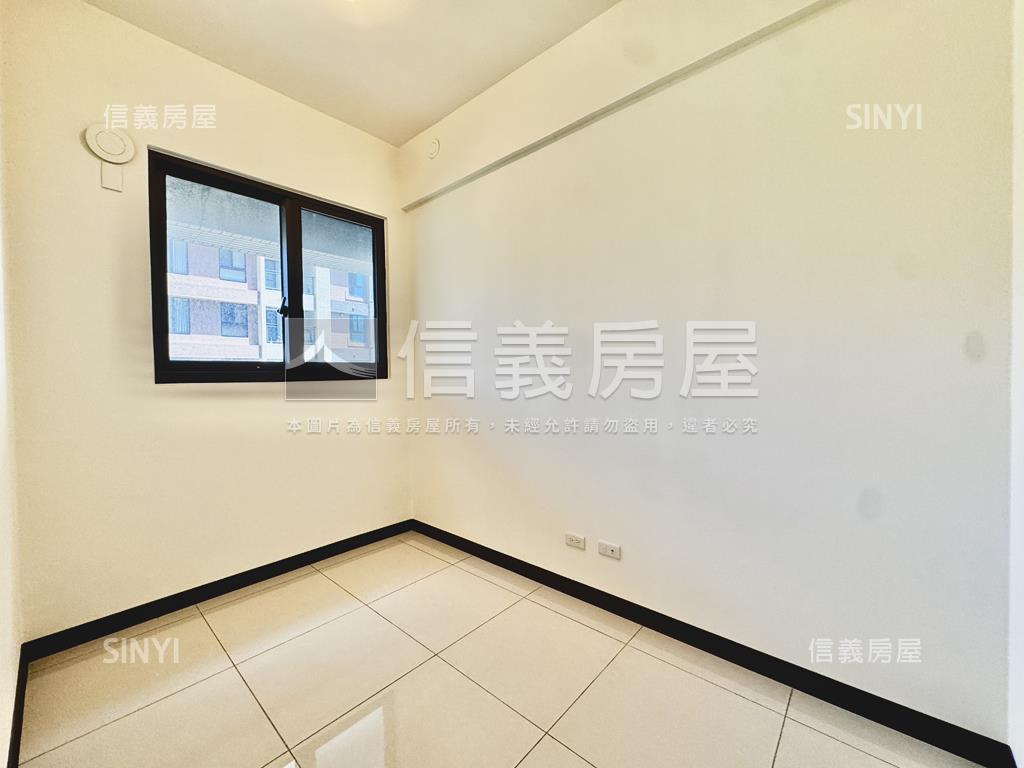 近火車站綠景兩房兩衛車位房屋室內格局與周邊環境