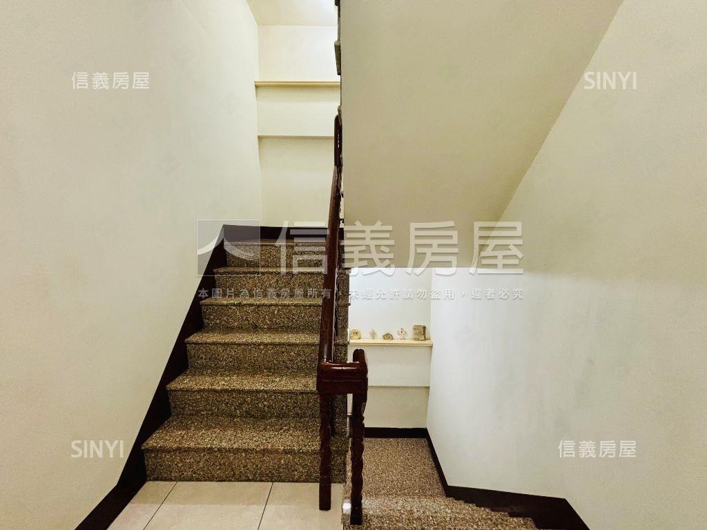 仁雄商圈好厝邊臨路透天房屋室內格局與周邊環境