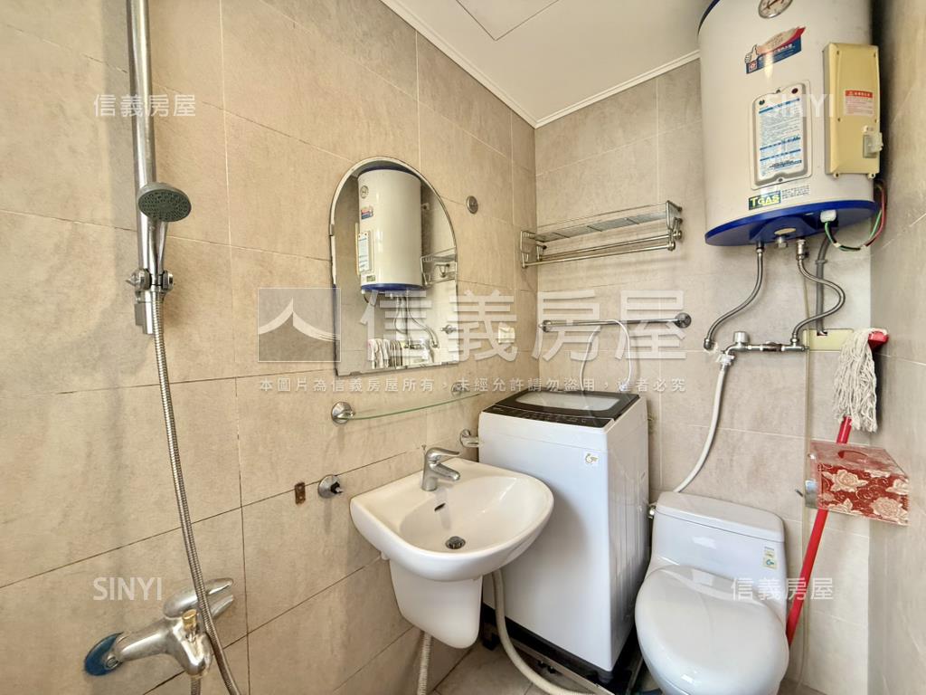 Ａ高樓採光通風套房房屋室內格局與周邊環境