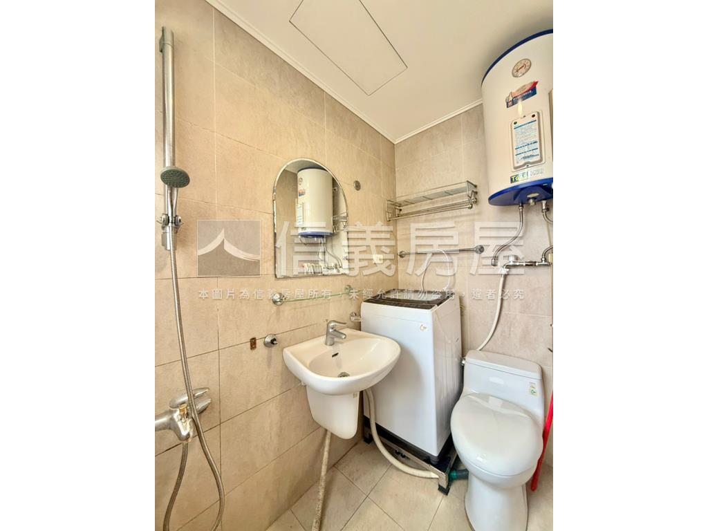 Ａ高樓採光通風套房房屋室內格局與周邊環境