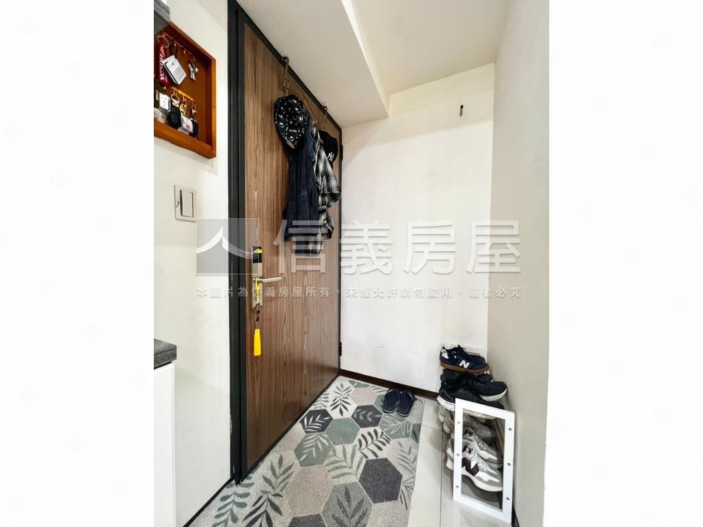 半島花園首購３房房屋室內格局與周邊環境