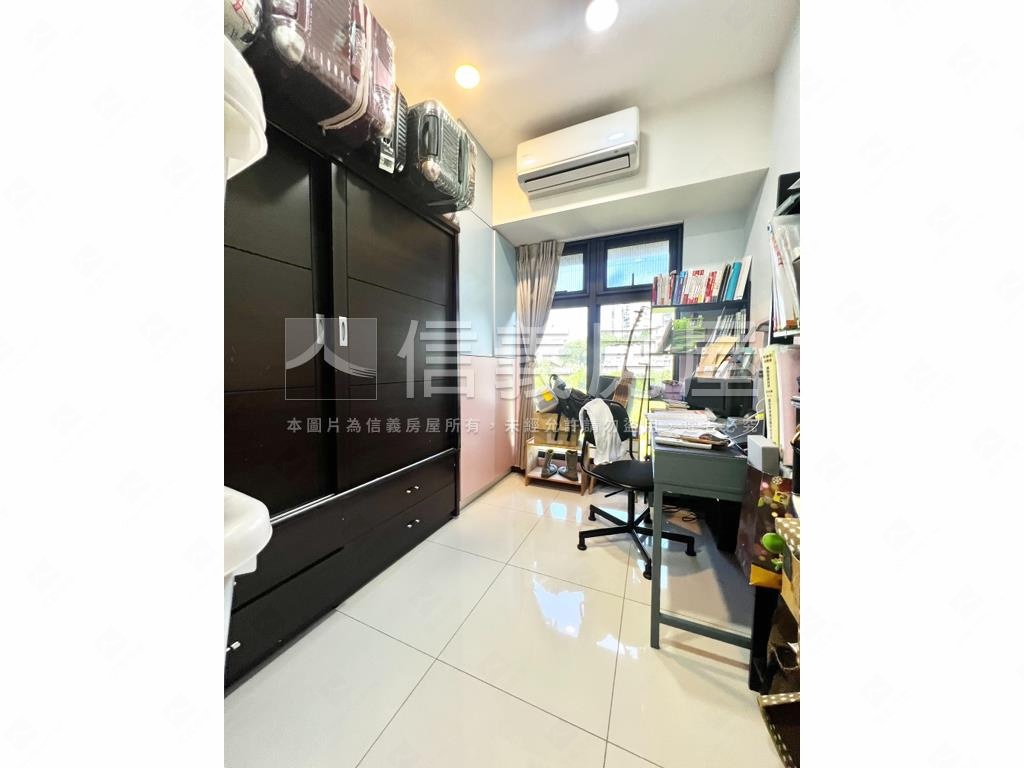 半島花園首購３房房屋室內格局與周邊環境