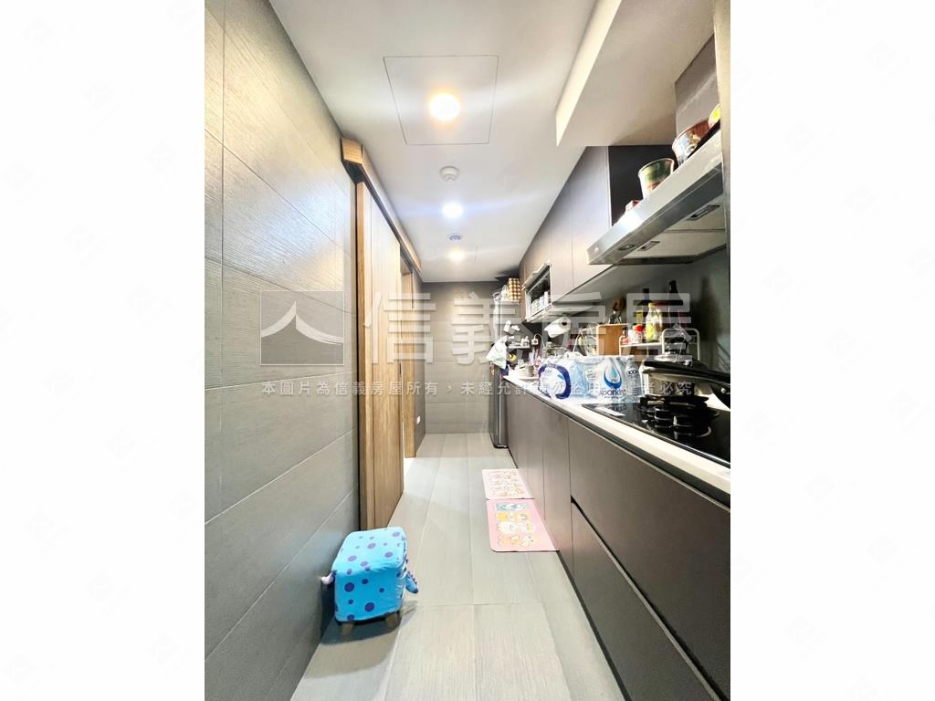 半島花園首購３房房屋室內格局與周邊環境