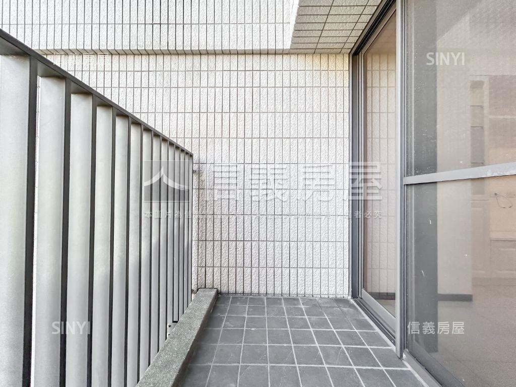 半島花園首購３房房屋室內格局與周邊環境